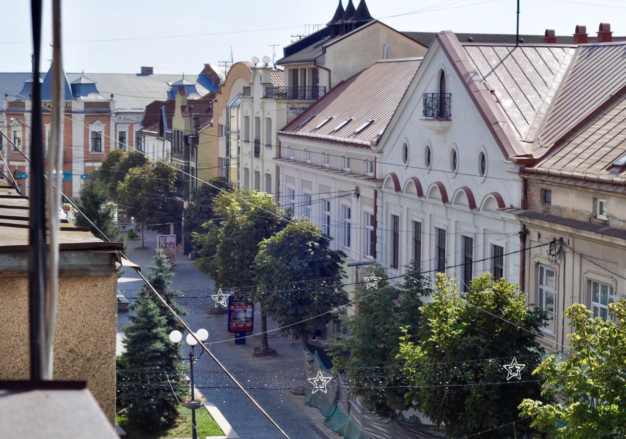 Panoramic View Top Floor Apartment In The City Center Mukácheve Exterior foto