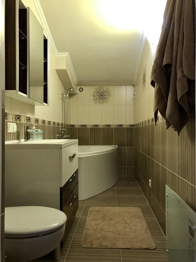 Panoramic View Top Floor Apartment In The City Center Mukácheve Exterior foto