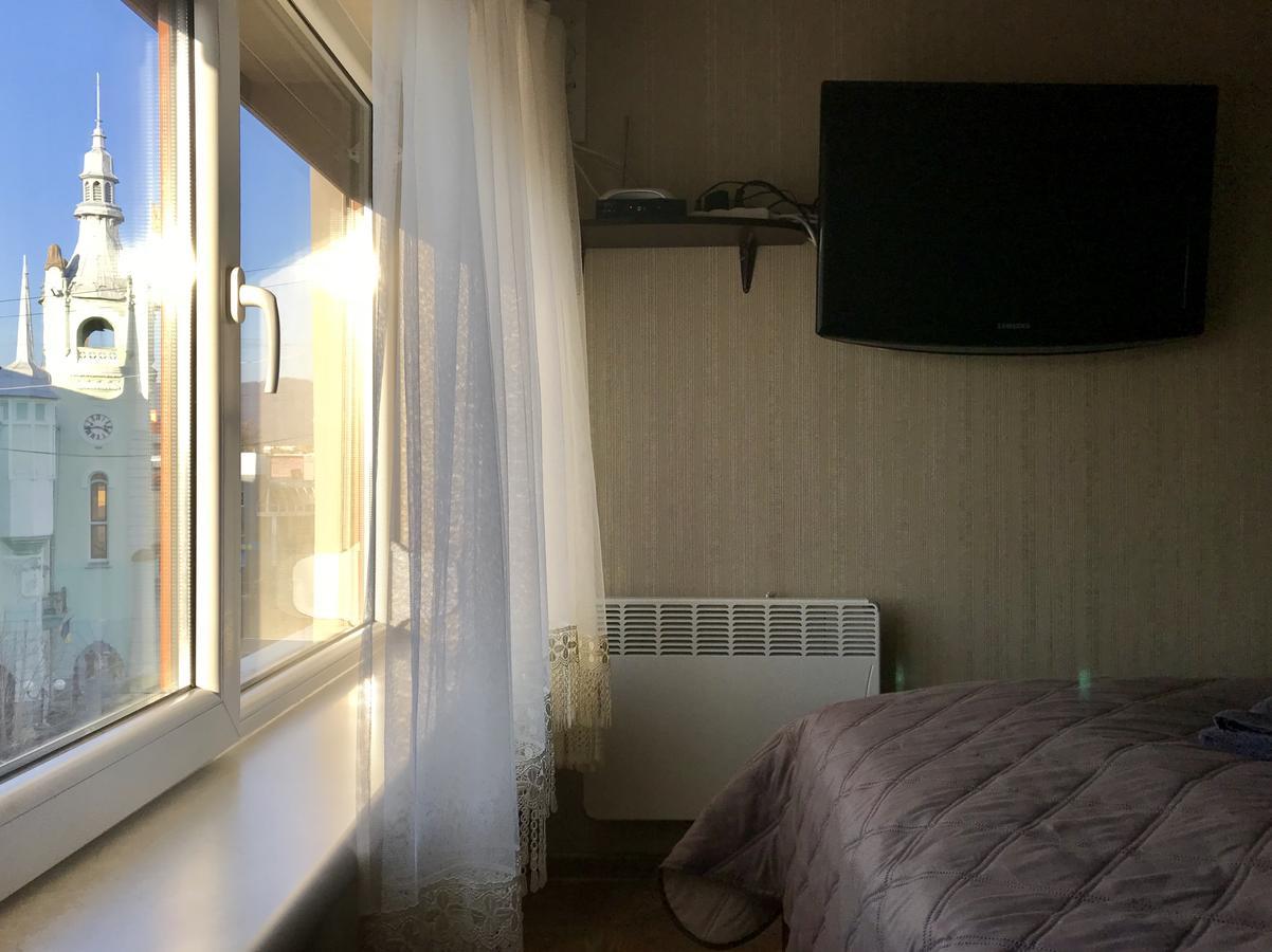 Panoramic View Top Floor Apartment In The City Center Mukácheve Exterior foto