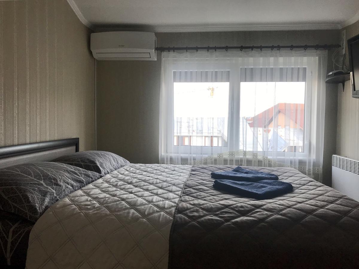 Panoramic View Top Floor Apartment In The City Center Mukácheve Exterior foto